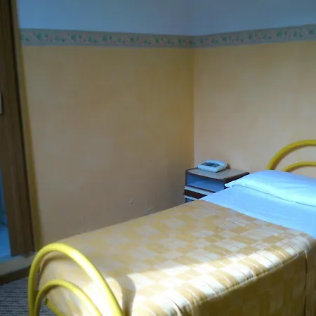 Hotel Dorico 2*